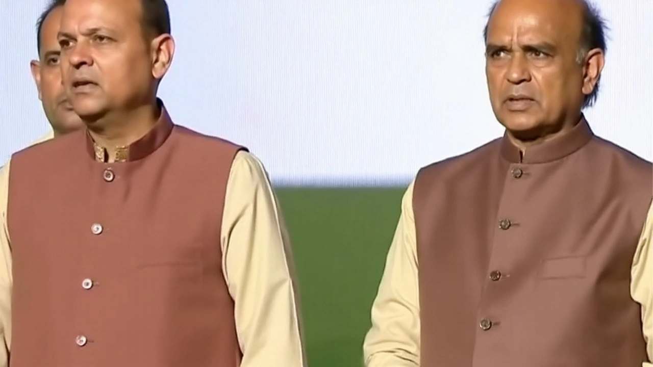अजीत पवार–IPS विवाद: सोलापुर कॉल पर सियासत गरम, कार्रवाई की मांग तेज